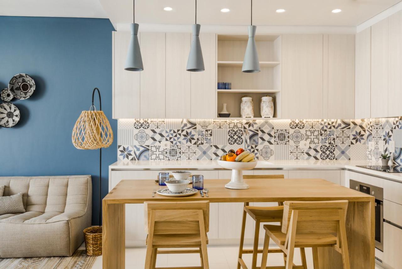 Cloud 7 Residences Ayla Aqaba Eksteriør billede A modern kitchen