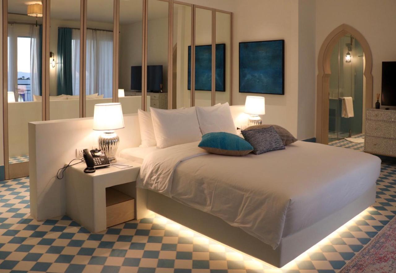 Cloud 7 Residences Ayla Aqaba Eksteriør billede Deluxe room