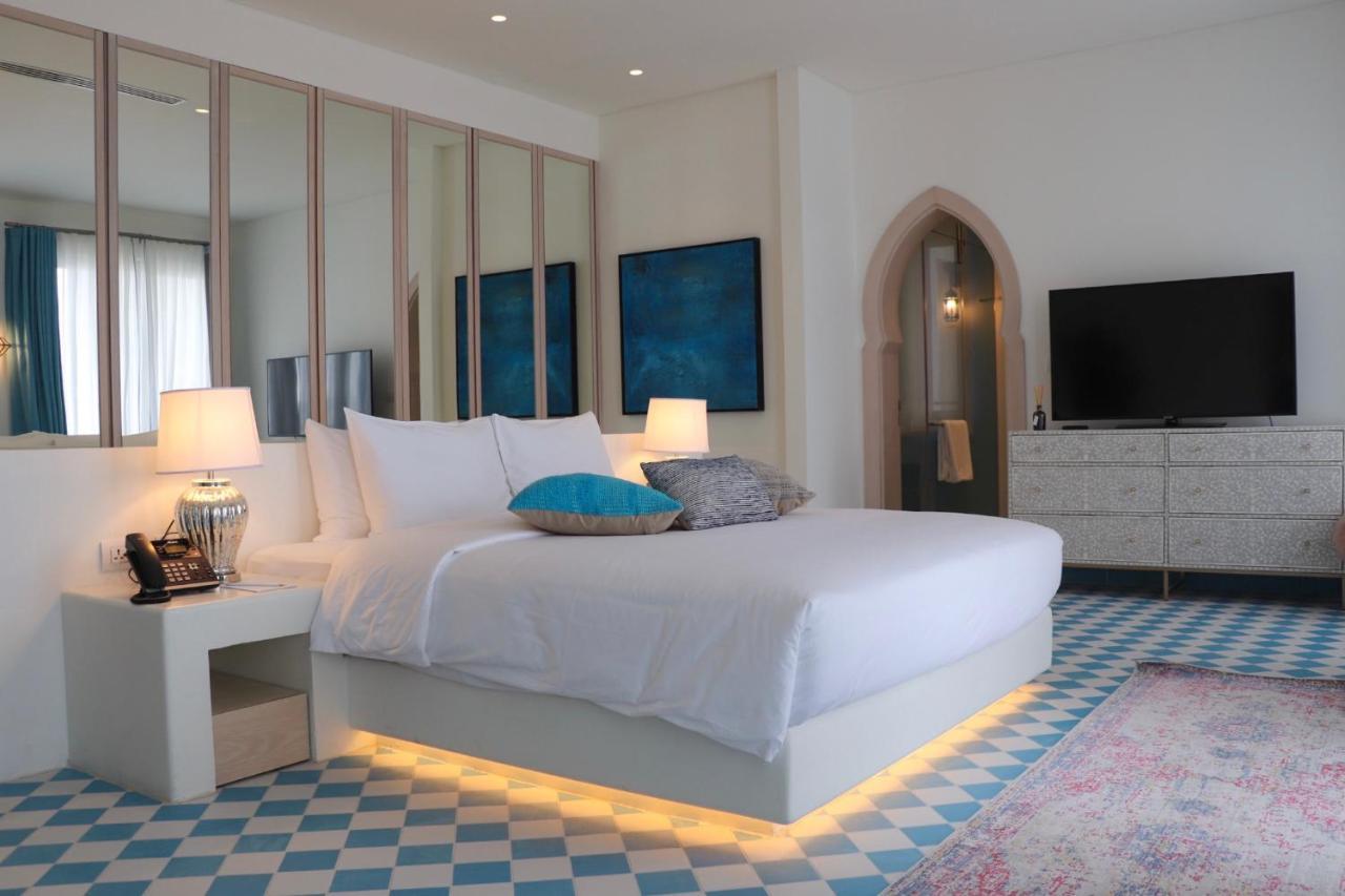 Cloud 7 Residences Ayla Aqaba Eksteriør billede Deluxe Room