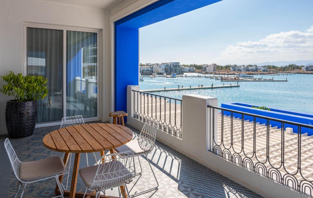 Cloud 7 Residences Ayla Aqaba Eksteriør billede A balcony