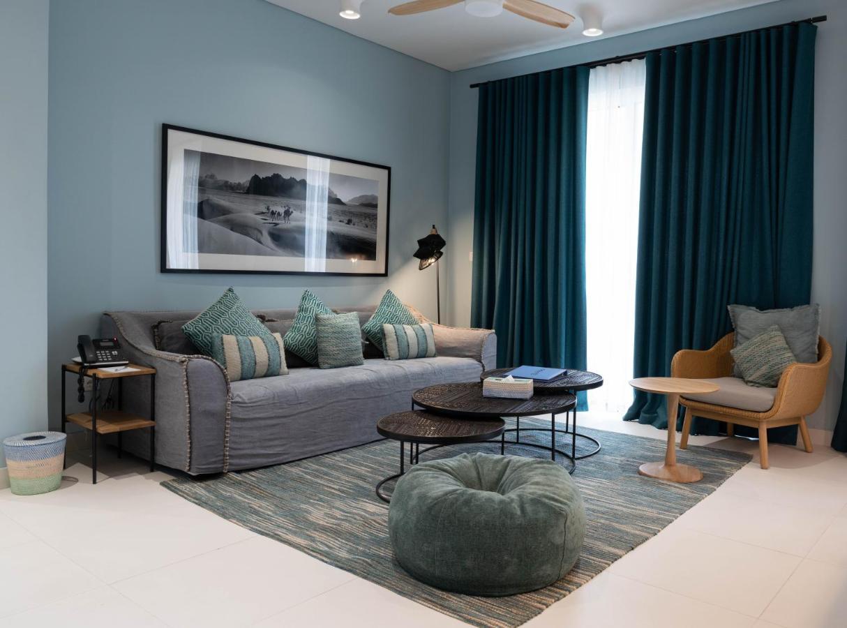 Cloud 7 Residences Ayla Aqaba Eksteriør billede A living room