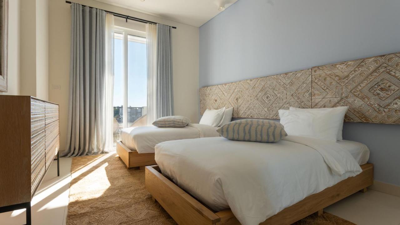 Cloud 7 Residences Ayla Aqaba Eksteriør billede A bedroom at the hotel
