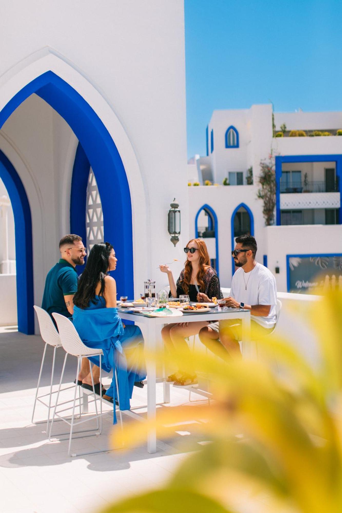 Cloud 7 Residences Ayla Aqaba Eksteriør billede The restaurant
